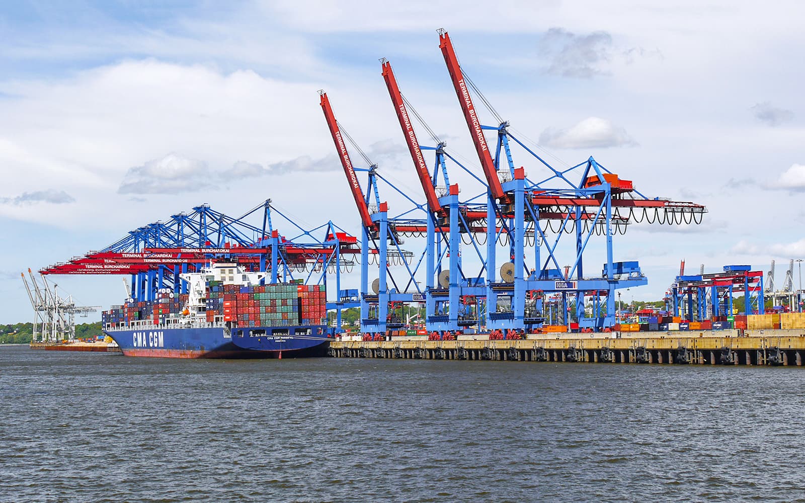 Hamburg Harbor Small-Group Cruising Tour tickets in Hamburg - Features | TickYourList