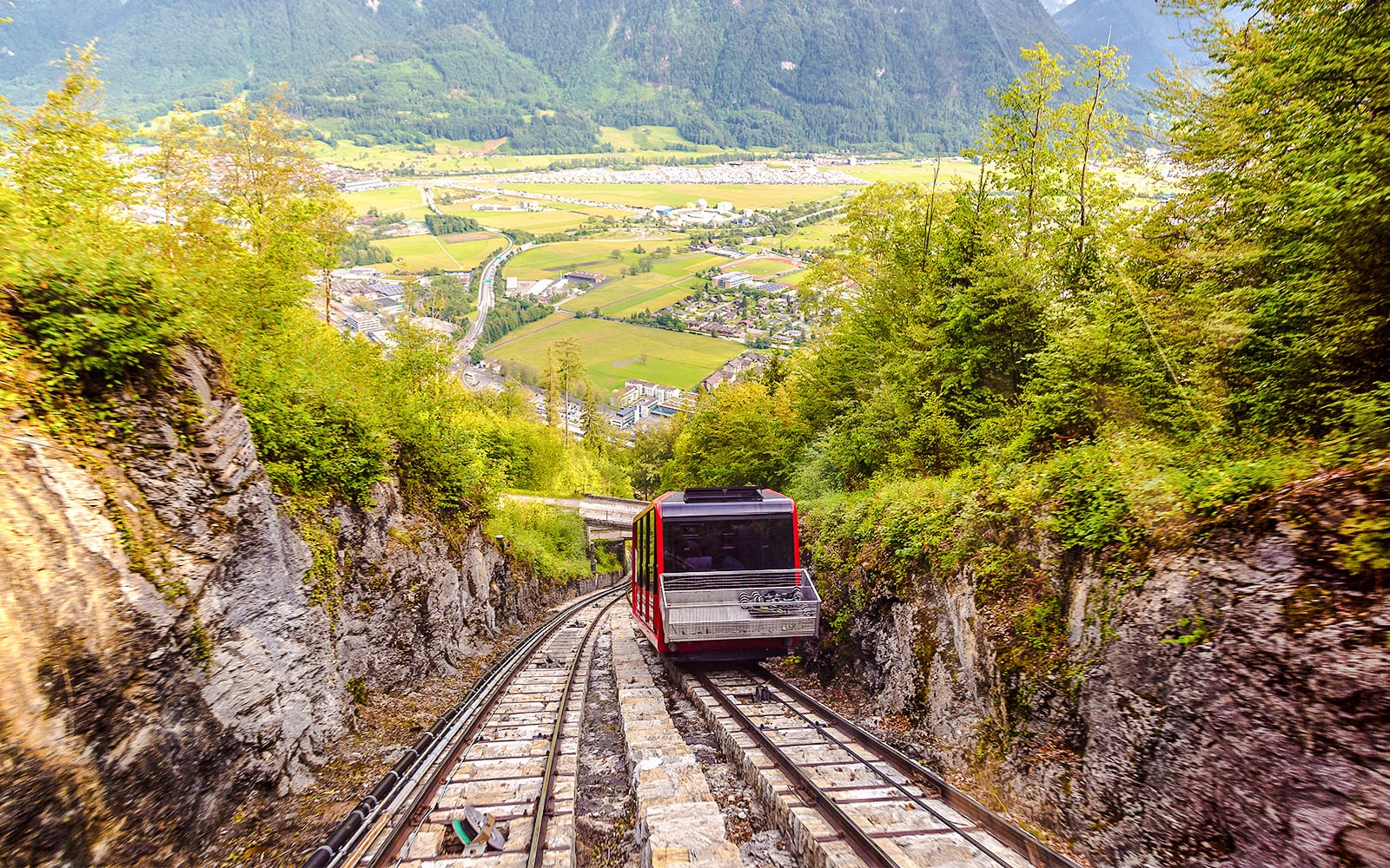 Harder Kulm Round-Trip Funicular Tickets in Interlaken - Attractions | TickYourList