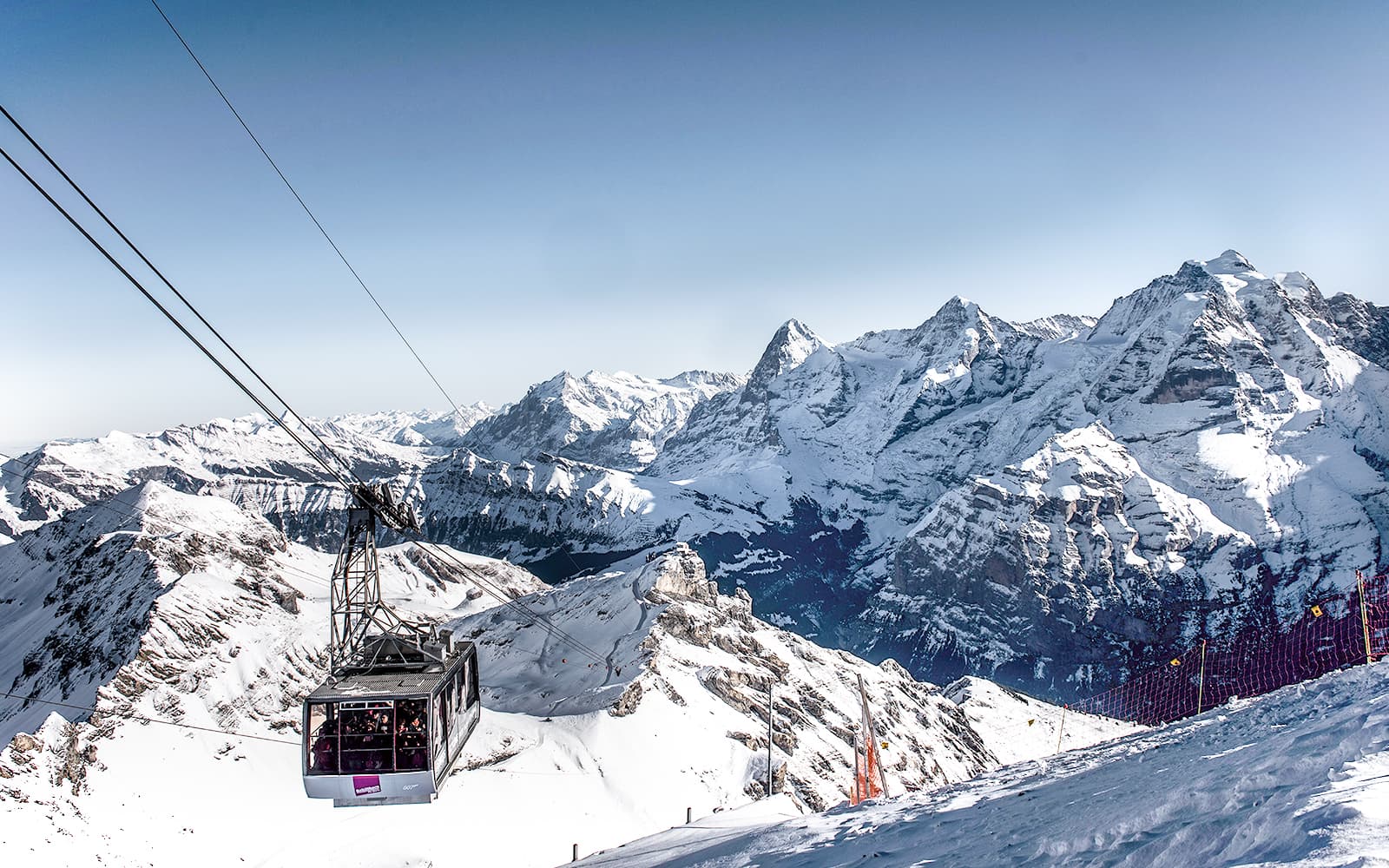 Round-Trip Cable Car Tickets to Schilthorn from Mürren or Stechelberg in Interlaken - Attractions | TickYourList