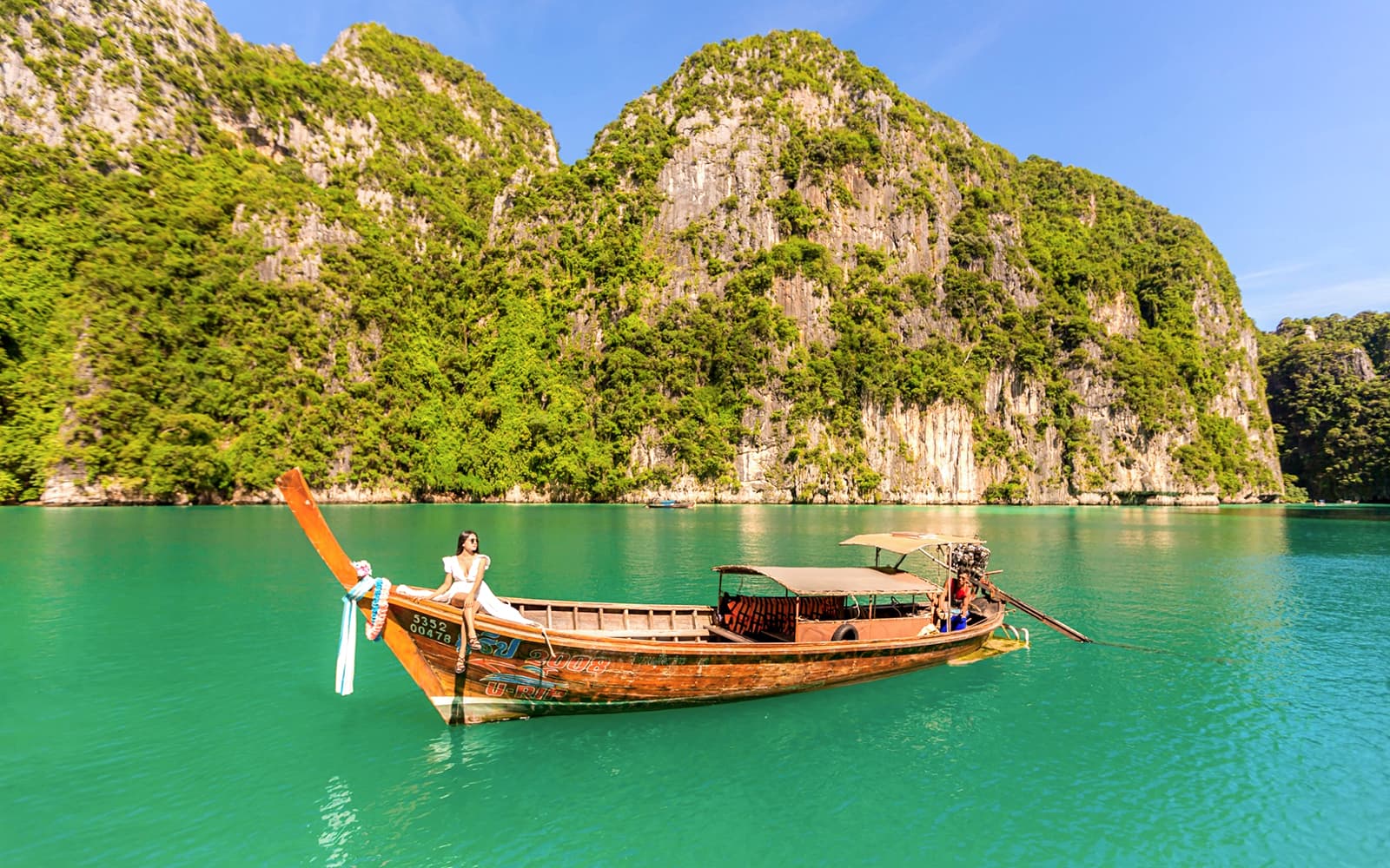 From Phi Phi: Maya Bay Join-In Tour with Snorkeling by Longtail Boat