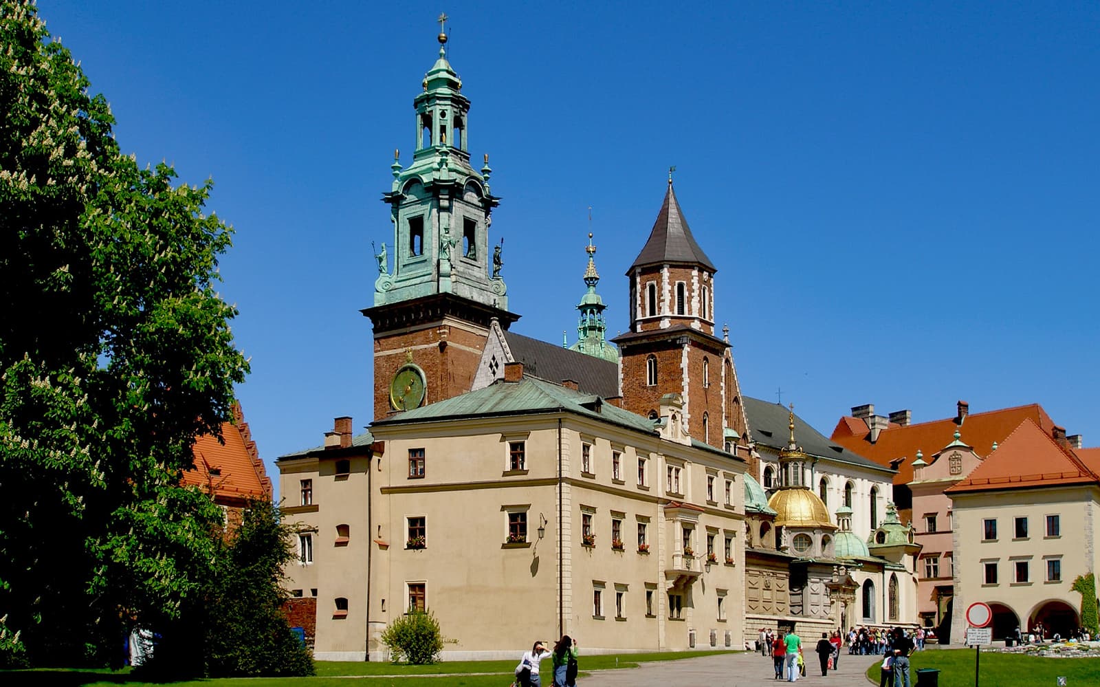 Combo (Save 10%): Wawel Castle & Cathedral Guided Tour + 1-Hour Night Cruise on Vistula River AG tickets in Krakow - Attractions | TickYourList