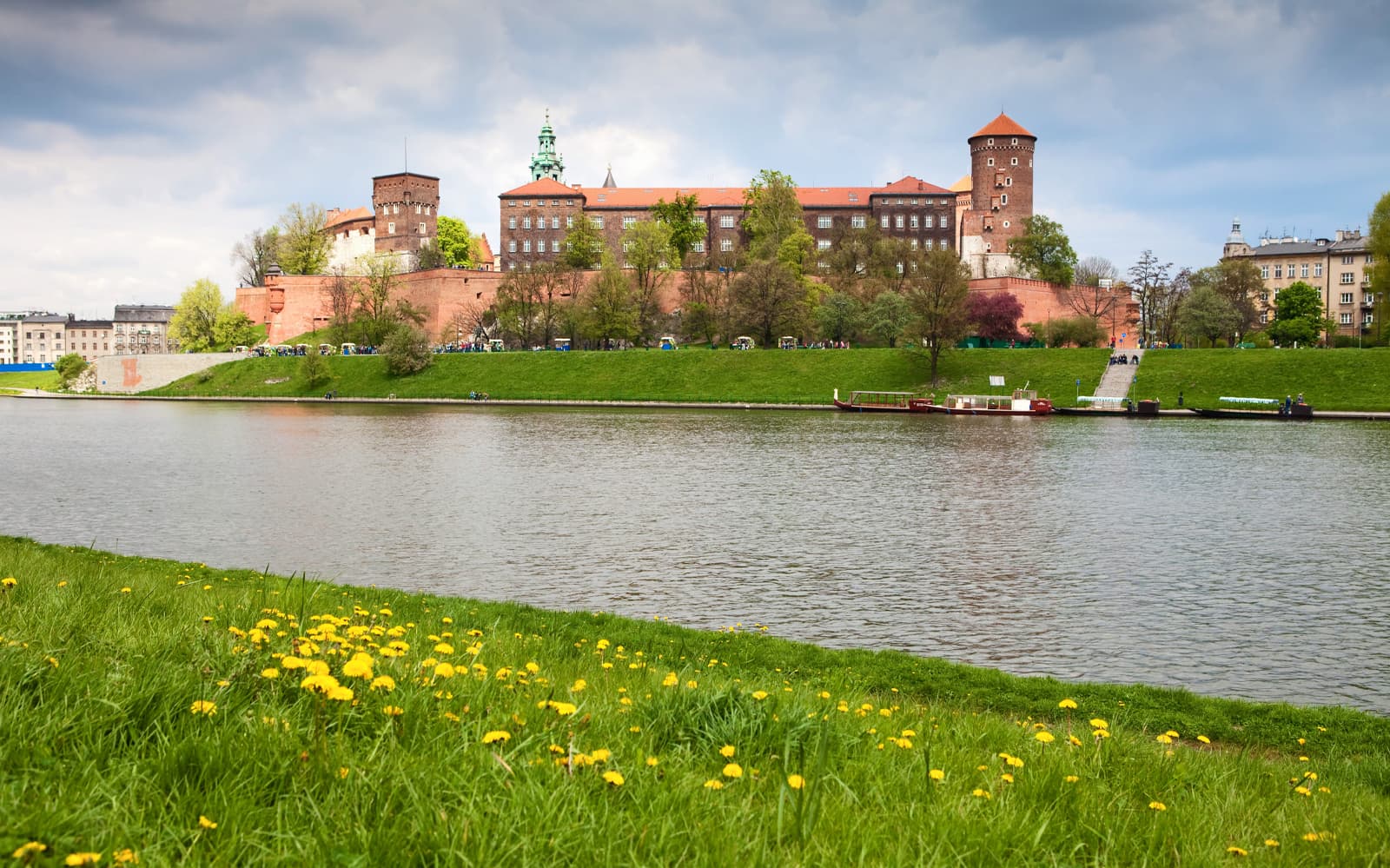 Combo (Save 10%): Wawel Castle & Cathedral Guided Tour + 1-Hour Night Cruise on Vistula River AG tickets in Krakow - Highlights | TickYourList