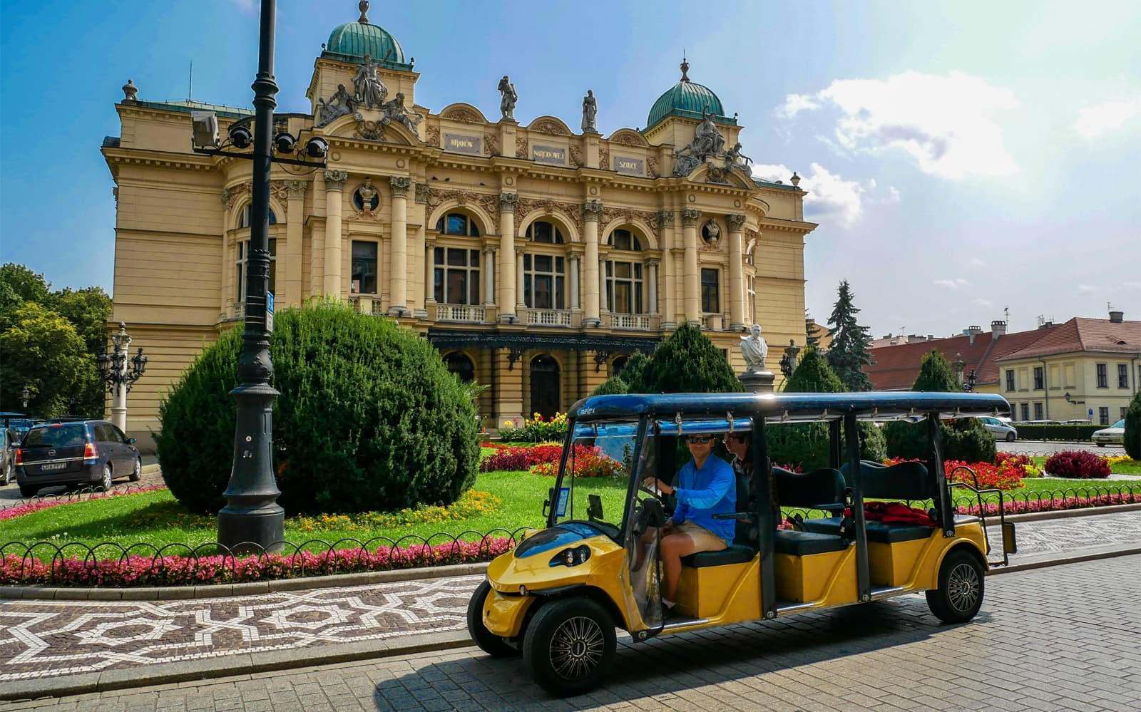 Krakow Audio Guided Tour in an Electric Car