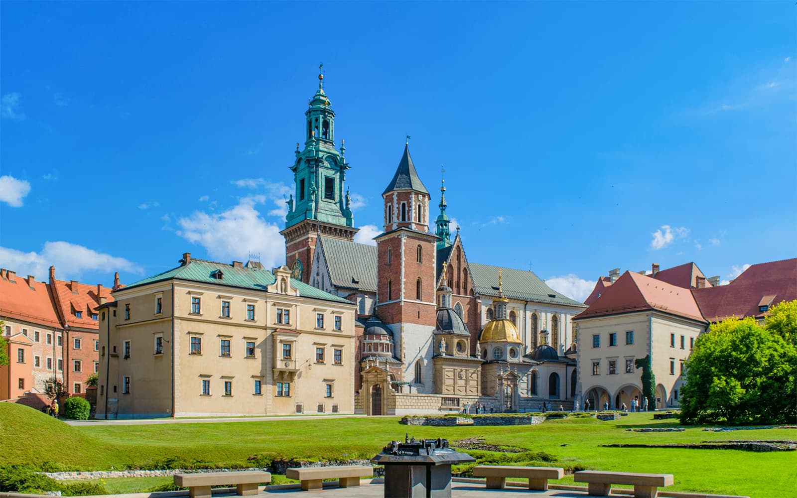 Wawel Castle Guided Tour with Skip-the-Line Entry Tickets to the Interiors in Krakow - Activities | TickYourList