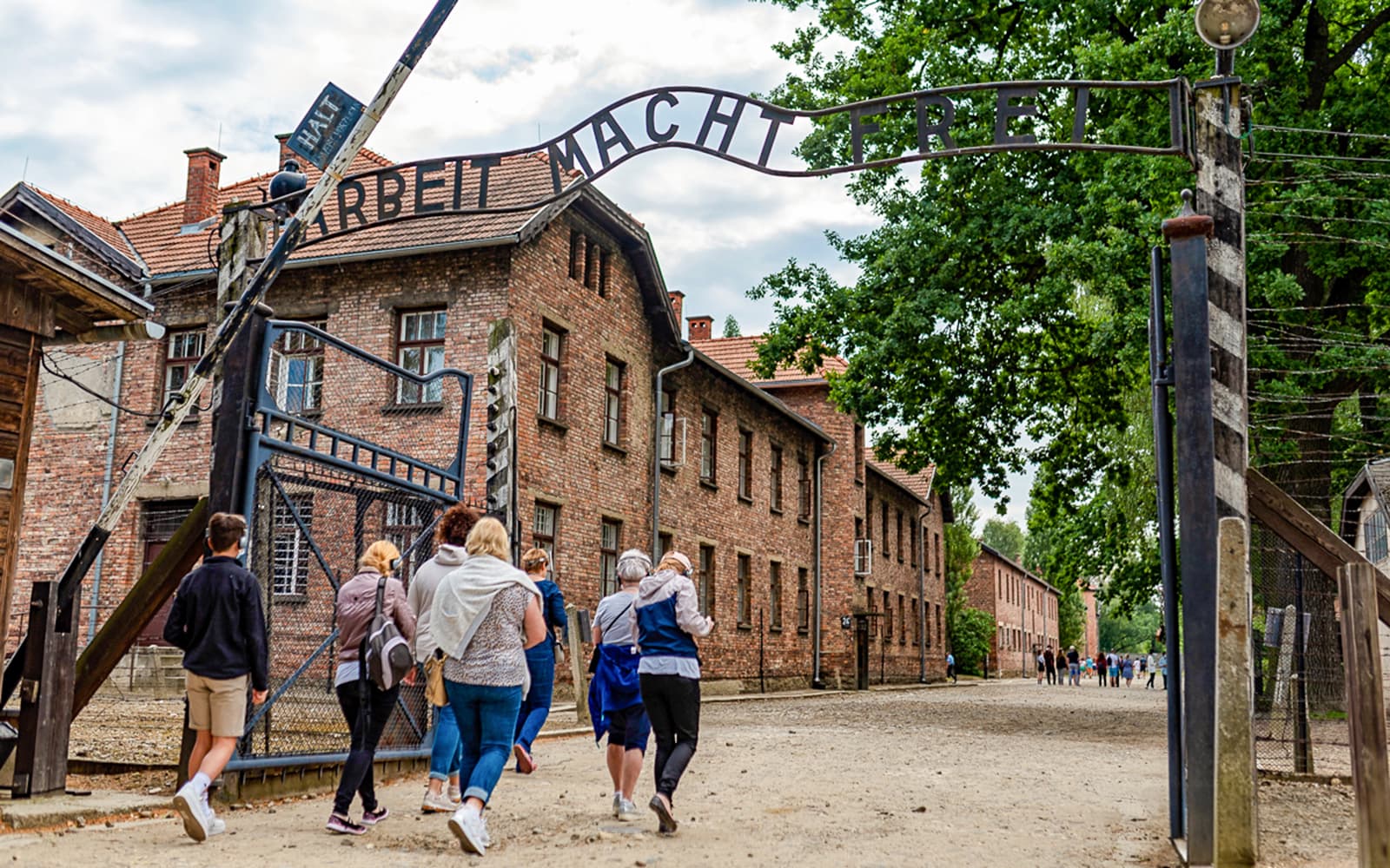 From Warsaw: Auschwitz-Birkenau Guided Tour with Transfers