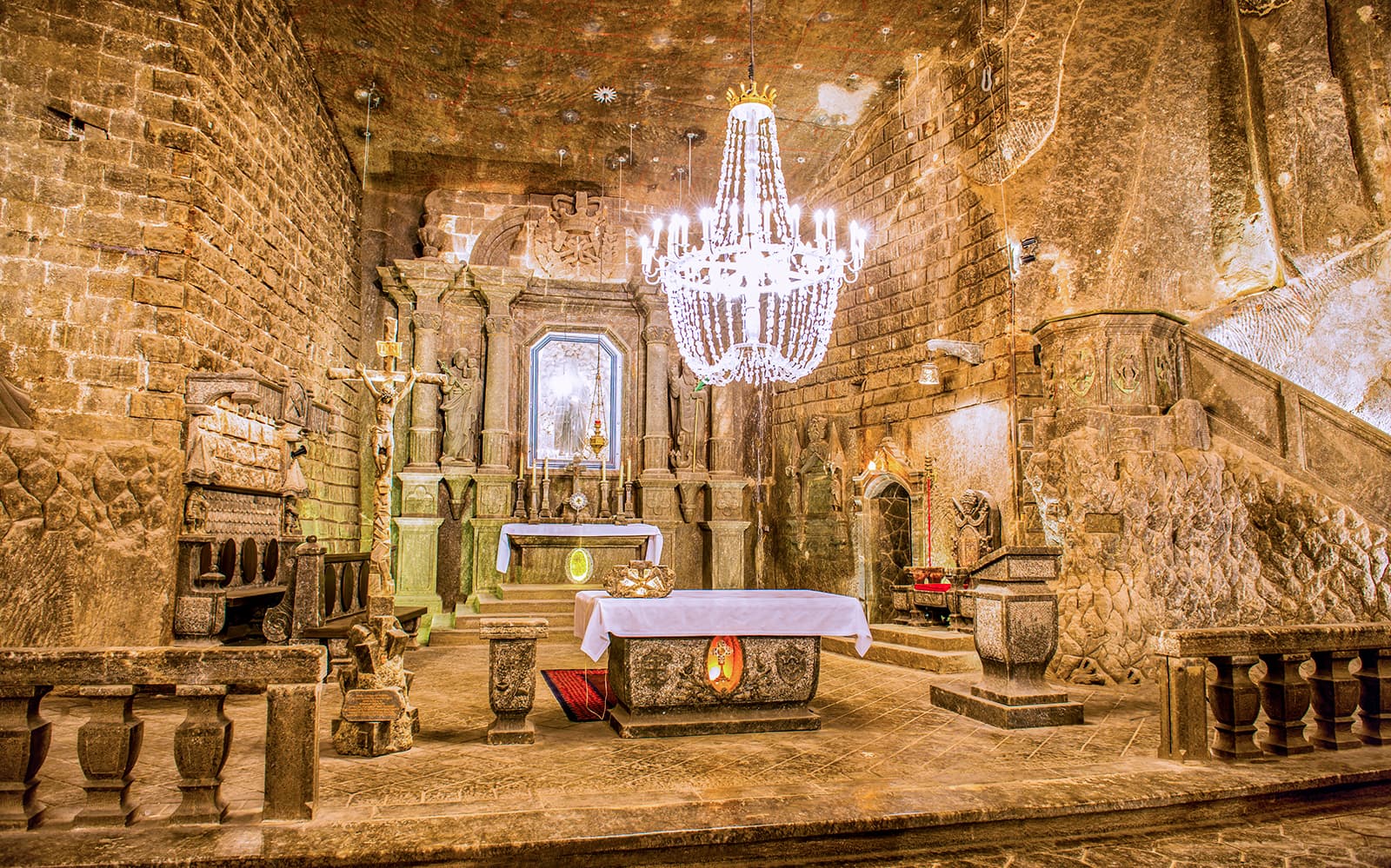 Full-Day Tour of Auschwitz-Birkenau and Wieliczka Salt Mine with Transfers from Krakow & Lunch