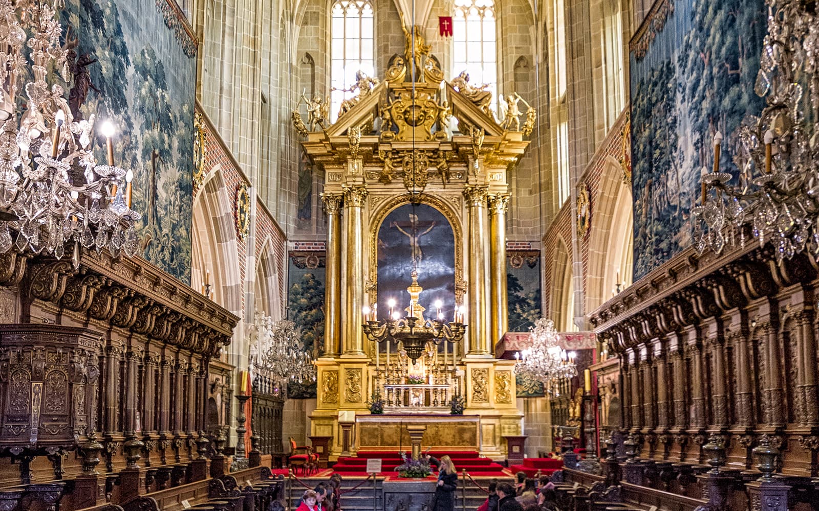 Wawel Castle, Cathedral and Wieliczka Salt Mine Guided Tour with Lunch tickets in Krakow - Activities | TickYourList