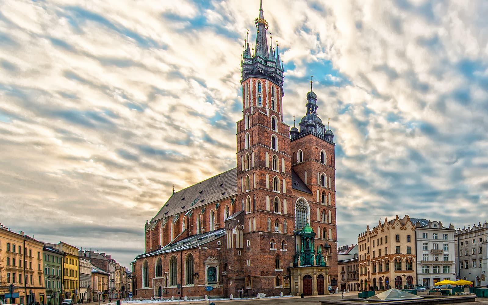 Combo (Save 5%): Krakow Card + Guided Tour of Wieliczka Salt Mine Tickets in Krakow - Features | TickYourList