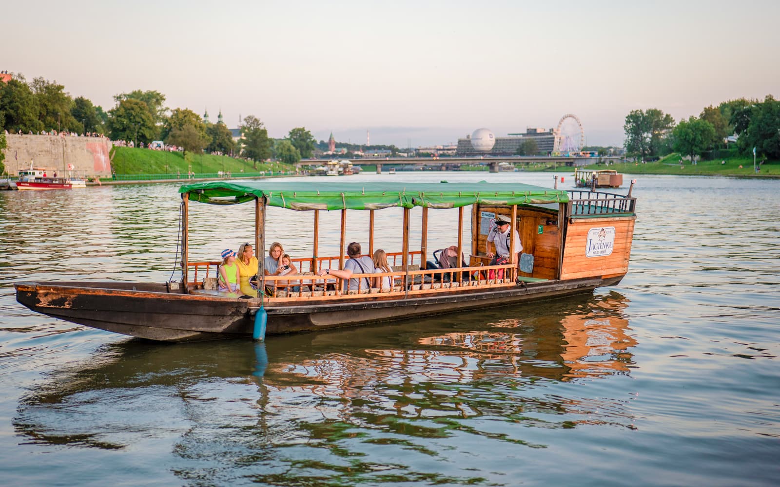 1-Hr Morning Traditional Boat Ride on Vistula River with Audio Guide tickets in Krakow - Highlights | TickYourList