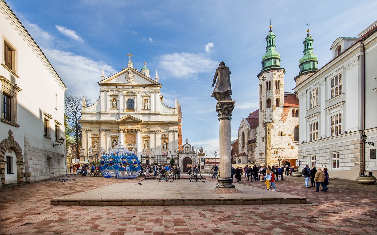Krakow Old Town & Saint Mary's Basilica Express Guided Tour tickets in Krakow - Features | TickYourList
