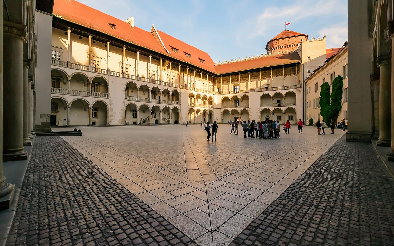 Krakow Guided Tour: Wawel Castle, Cathedral, the Old Town & St. Mary's Basilica tickets in Krakow - Attractions | TickYourList