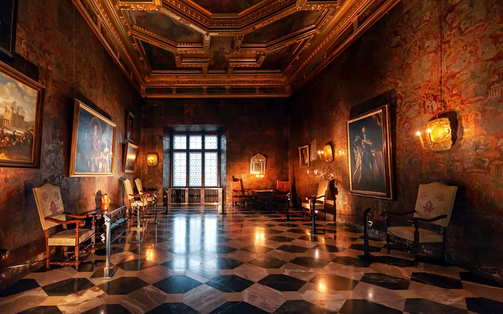 Combo: Wawel Castle, Cathedral, St. Mary’s Basilica & Rynek Underground Museum Guided Tour tickets in Krakow - Highlights | TickYourList