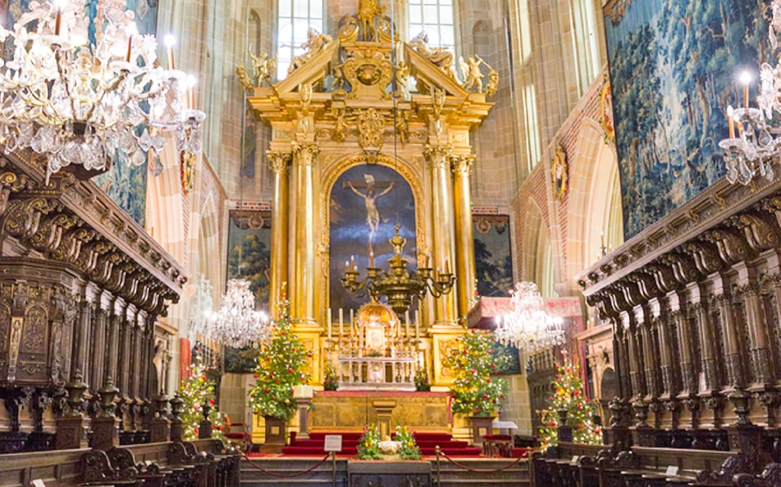 Old Town Sightseeing by Golf Cart & Wawel Castle Guided Tour tickets in Krakow - Activities | TickYourList