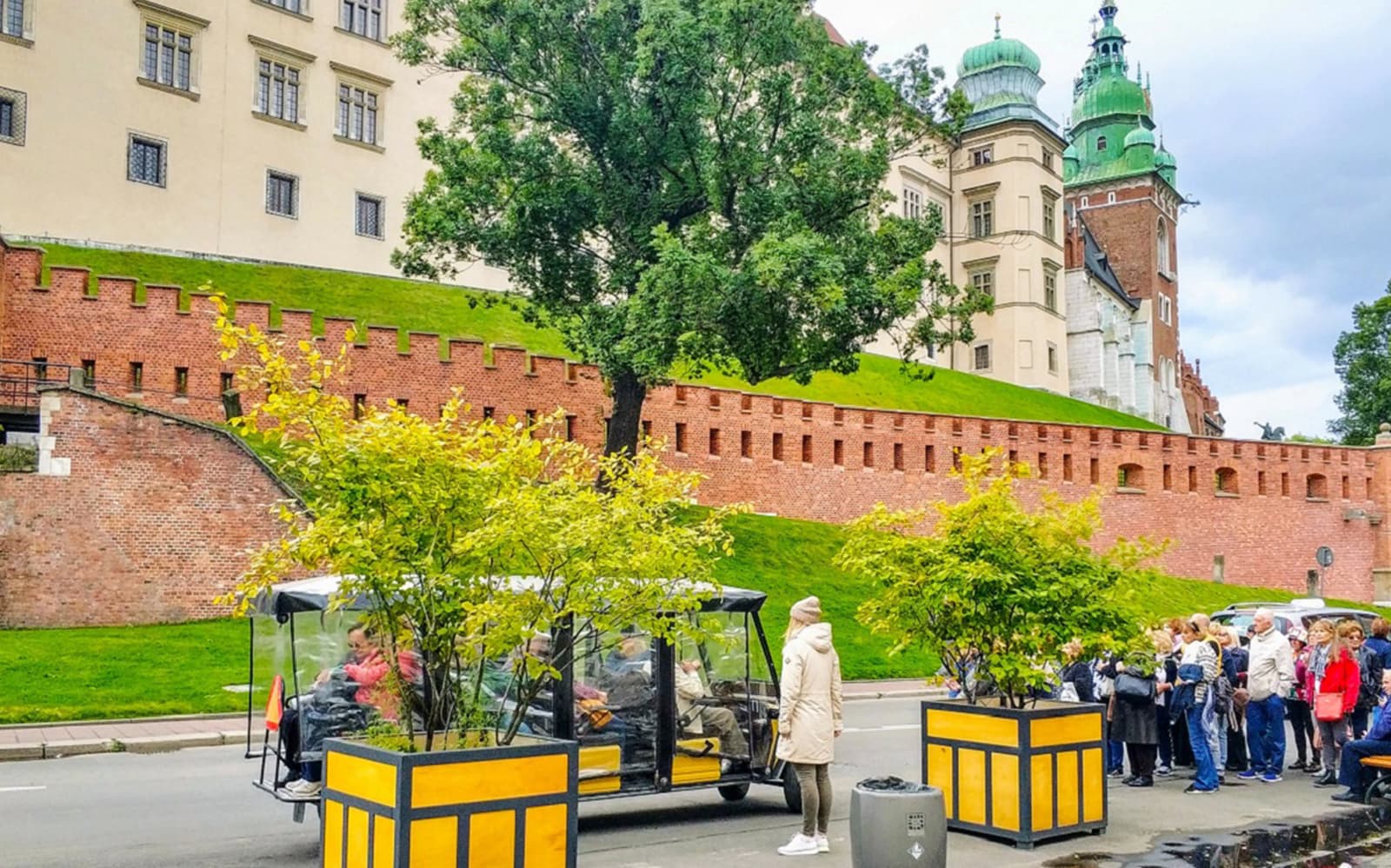 Old Town Sightseeing by Golf Cart & Wawel Castle Guided Tour tickets in Krakow - Highlights | TickYourList