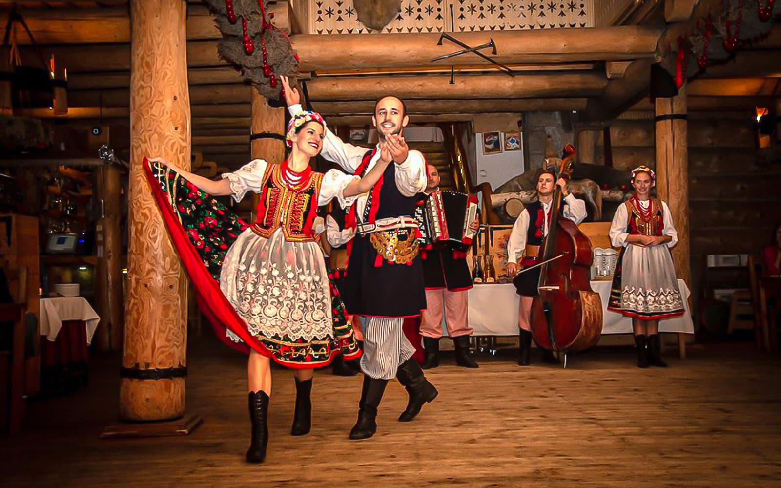 Polish Folk Show with All-You-Can-Eat Dinner tickets in Krakow - Activities | TickYourList