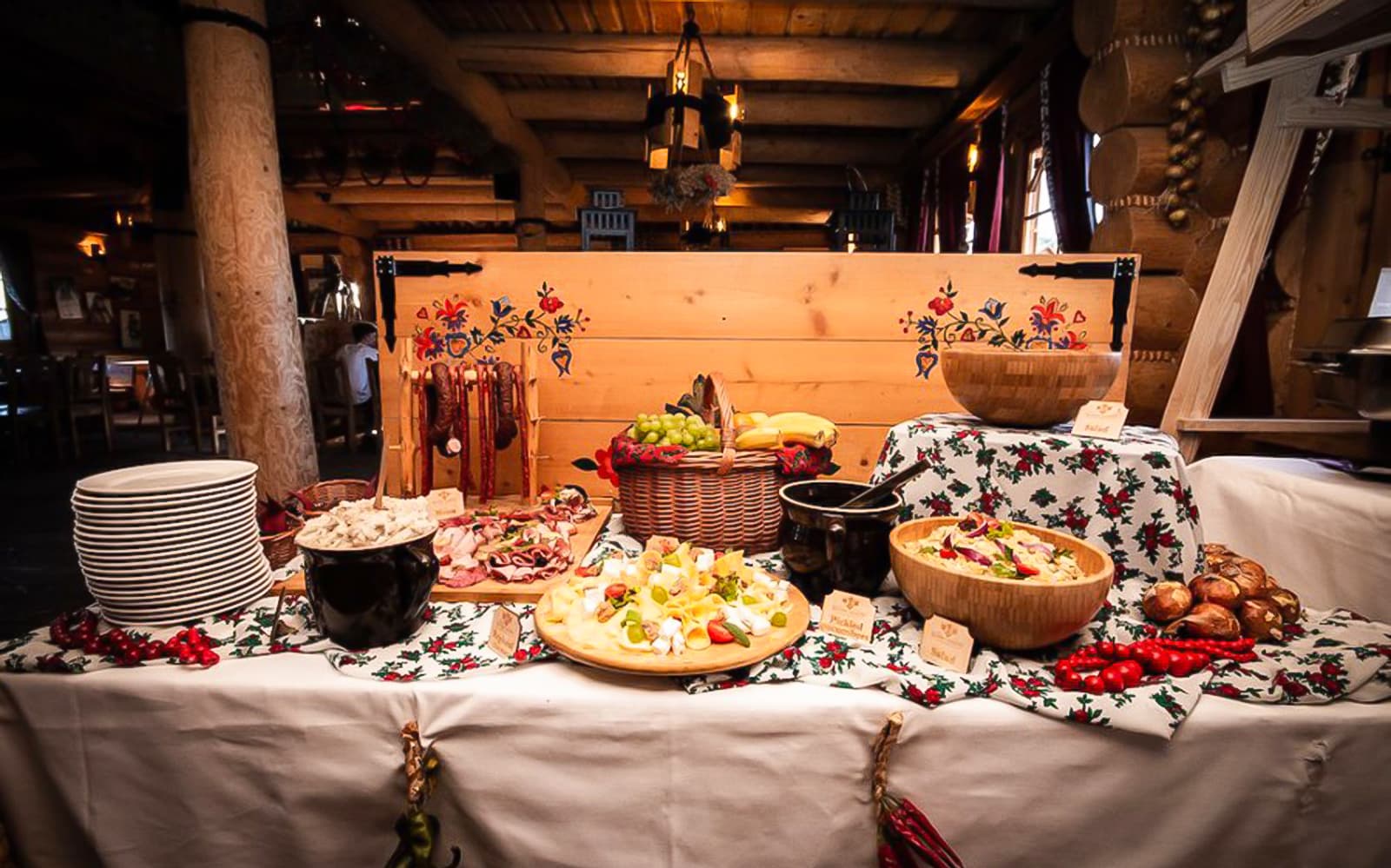 Polish Folk Show with All-You-Can-Eat Dinner tickets in Krakow - Discover | TickYourList