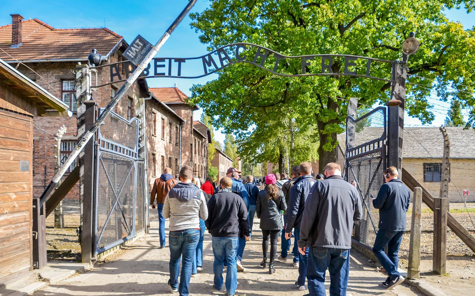 Day Tour of Krakow & Auschwitz by Train from Warsaw