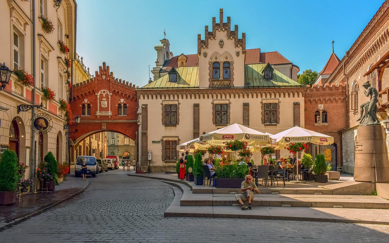 Guided Walking Tour of Krakow Old Town and Market Square