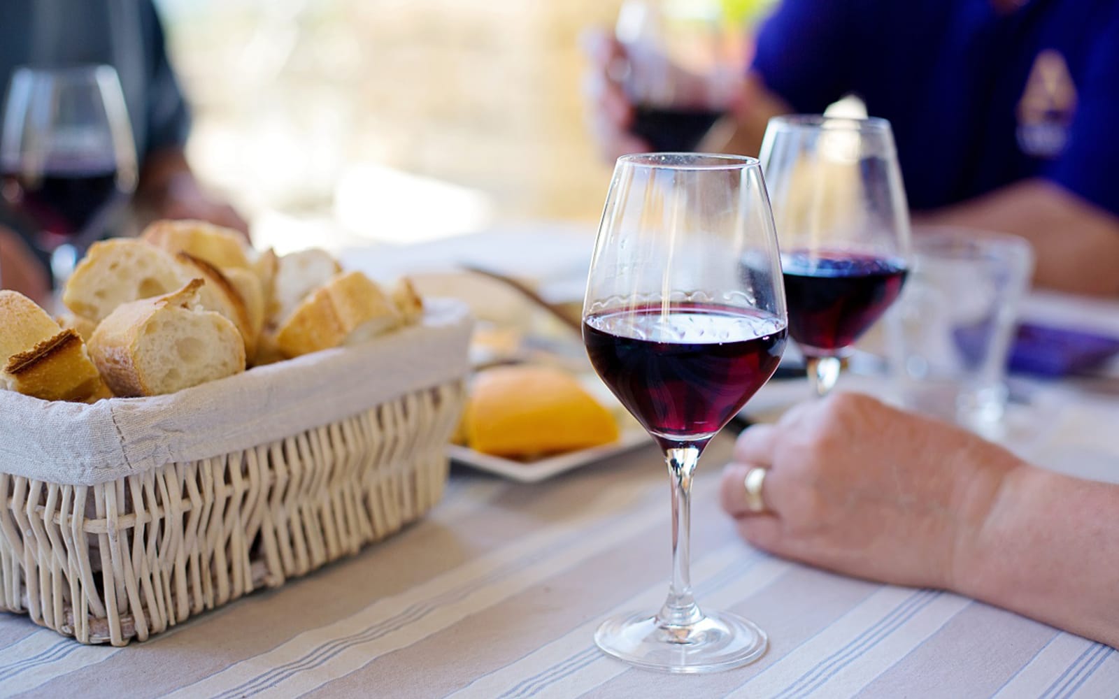 3.5-hr Vistula River Cruise & Guided Walking Tour in Krakow with Wine Tastings tickets in Krakow - Features | TickYourList