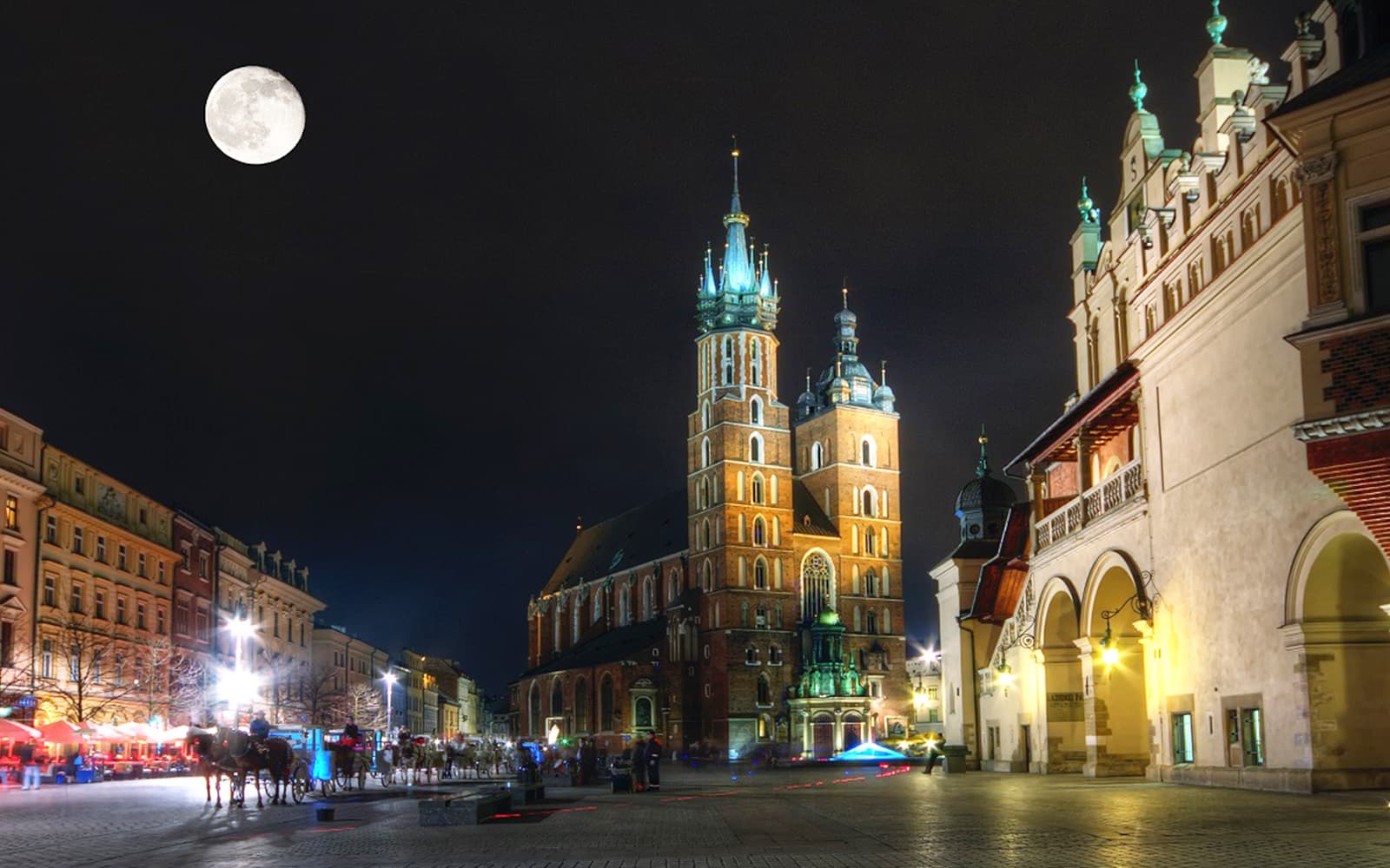 Vodka and Liqueurs Tour in Krakow