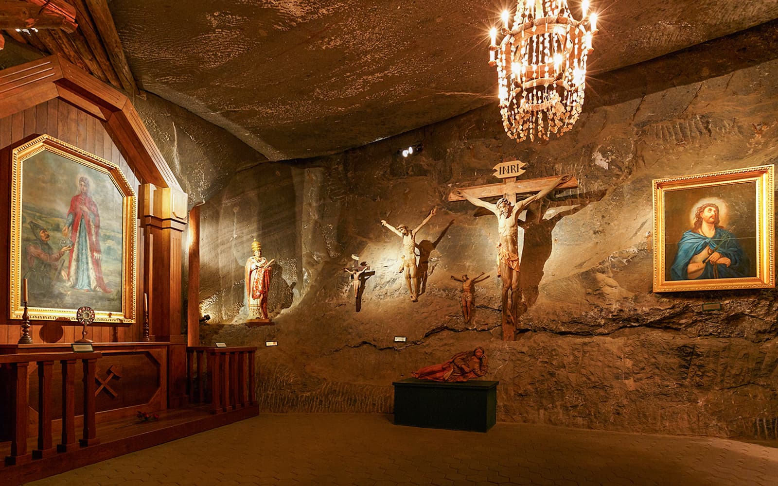 Guided Tour of Wieliczka Salt Mine's Miners’ Route with Skip-the-Line Entry tickets in Krakow - Highlights | TickYourList