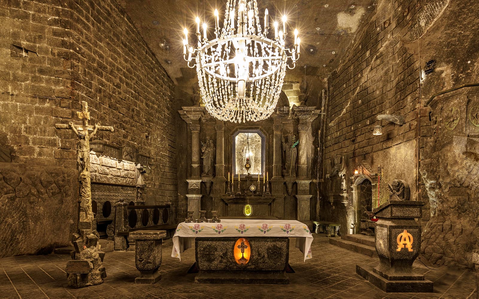 Krakow: Old Town by Golf Cart, Wawel Castle and Salt Mine Wieliczka Guided Tour tickets in Krakow - Attractions | TickYourList