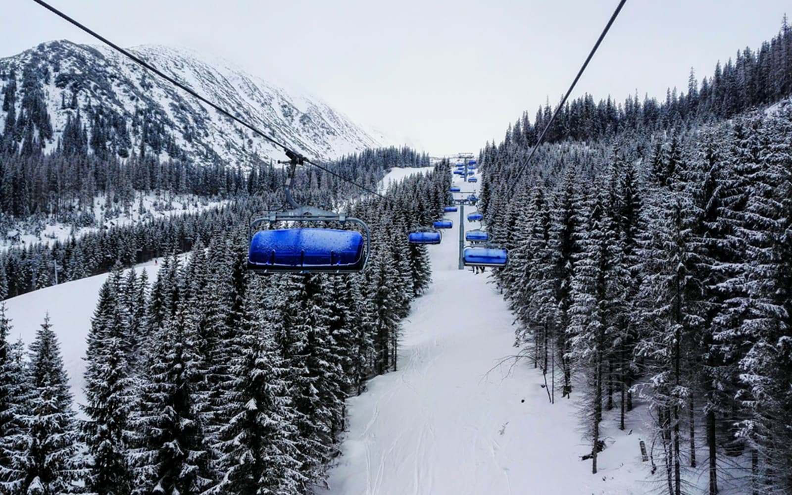 Full-Day Tickets for Skiing & Chochołów Thermal Baths from Krakow in Zakopane - Activities | TickYourList