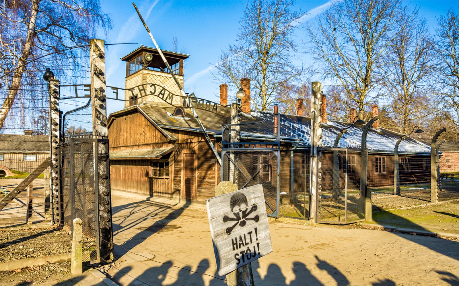 Auschwitz-Birkenau Guided Tour with Lunch & Hotel Transfers from Krakow Center