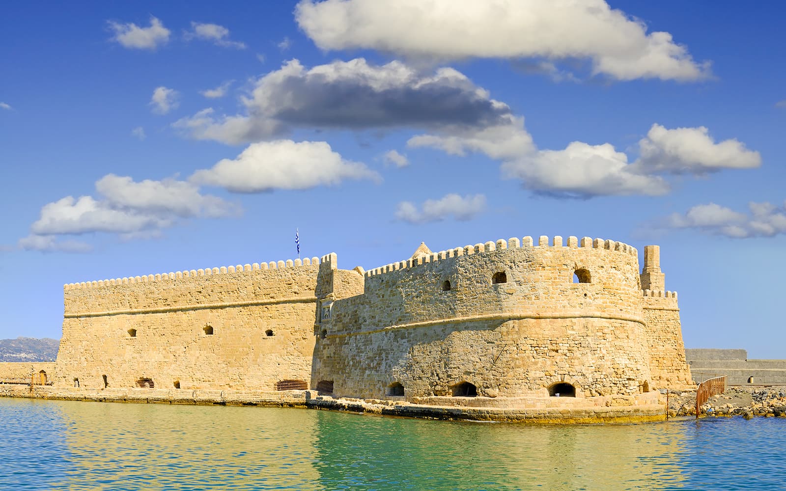 Heraklion Hop-On Hop-Off Bus Tour tickets in Heraklion - Features | TickYourList