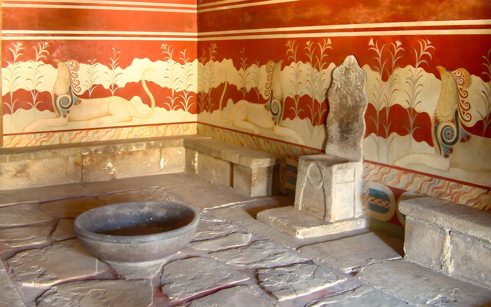 Knossos Palace Small Group Guided Tour with Entry Tickets in Heraklion - Activities | TickYourList