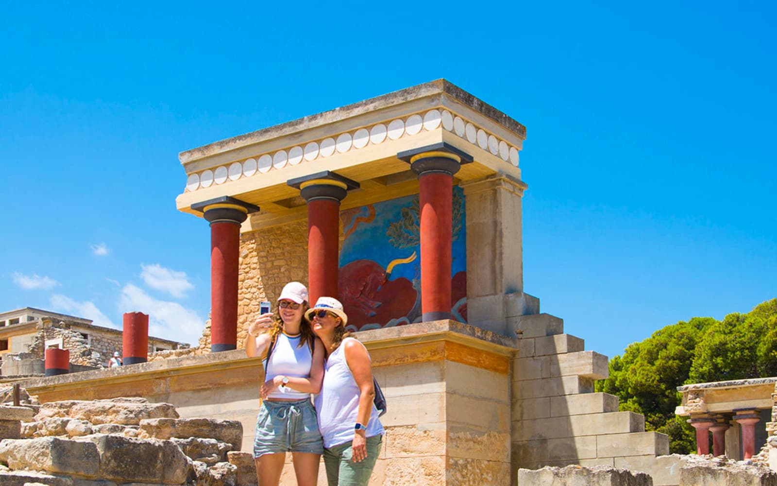 Knossos Palace Archaeological Site E-Ticket with Audio Tour in Heraklion - Features | TickYourList
