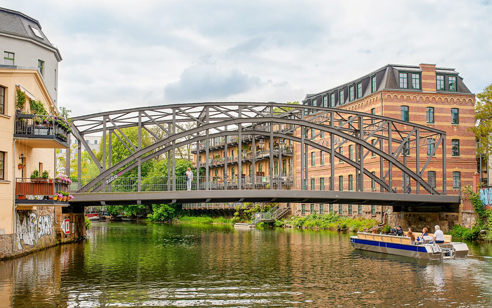 70-min City Sightseeing Motorboat Tour "Little Venice" tickets in Leipzig - Highlights | TickYourList