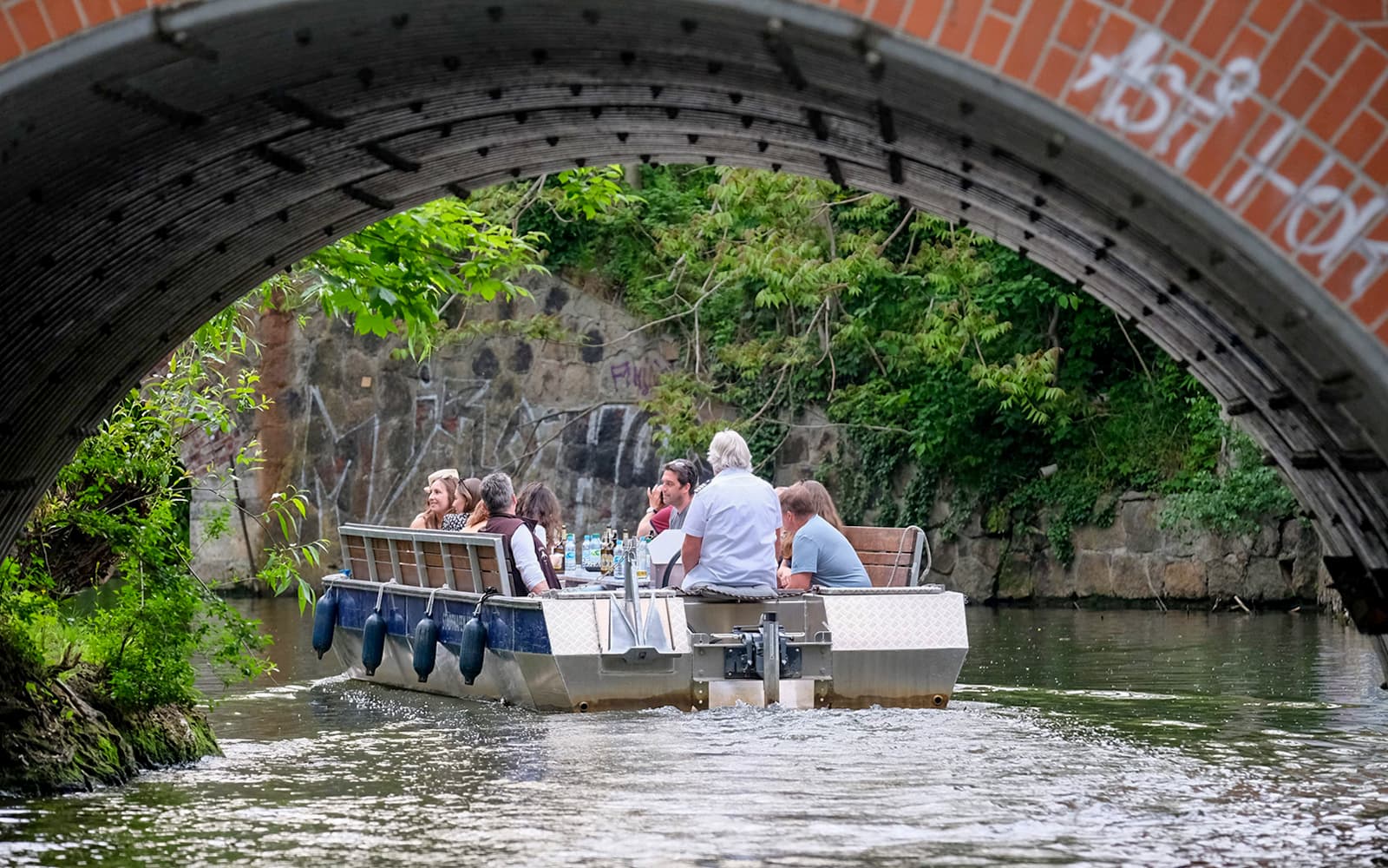 70-min City Sightseeing Motorboat Tour "Little Venice" tickets in Leipzig - Features | TickYourList