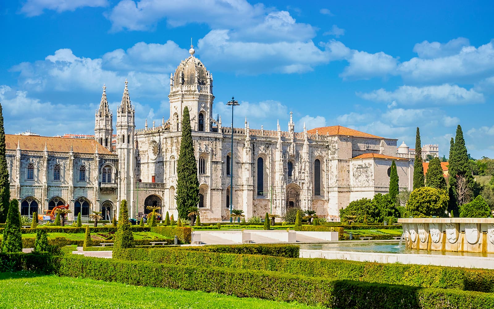 Combo (Save 3%): Jerónimos Monastery + São Jorge Castle + Lisbon Cathedral Tickets