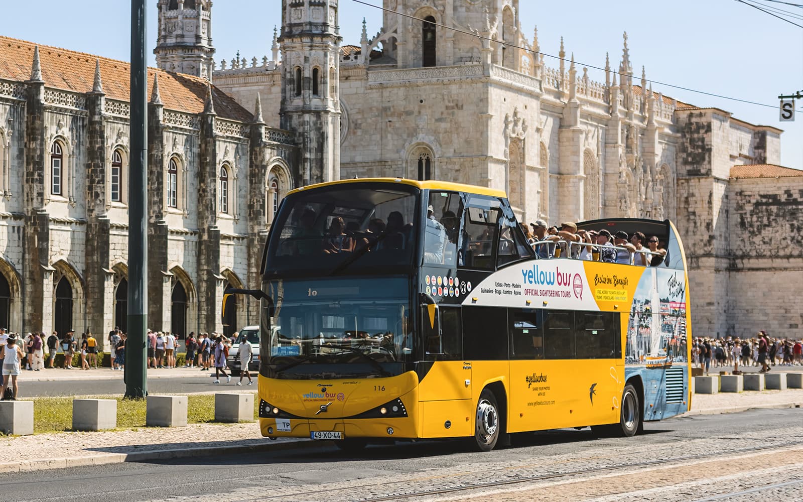 Yellow Bus: Lisbon Hop-On Hop-Off Bus Tour with Optional Tram & Boat Tour