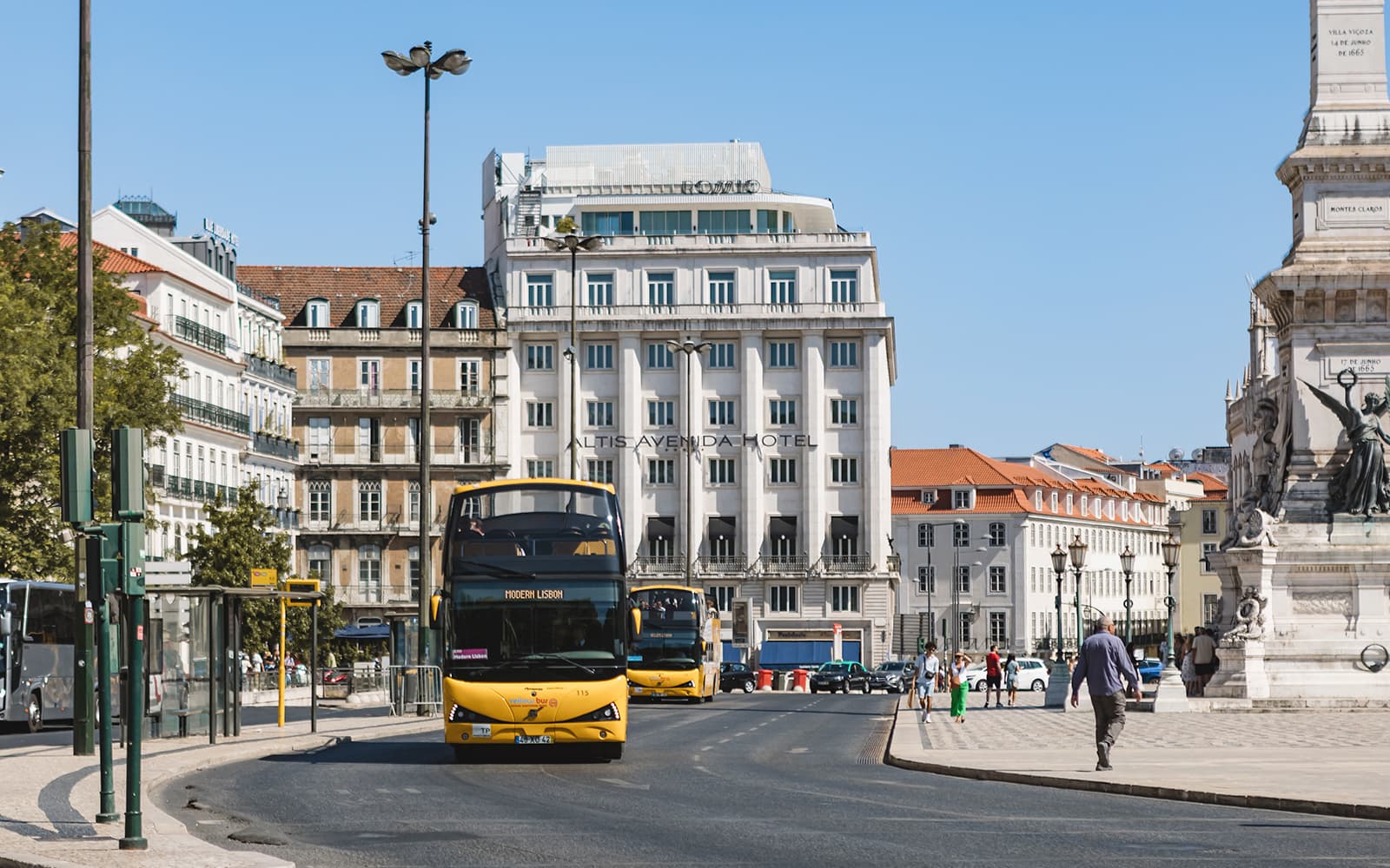 Yellow Bus: Lisbon Hop-On Hop-Off Bus Tour with Optional Tram & Boat Tour tickets in Lisbon - Features | TickYourList