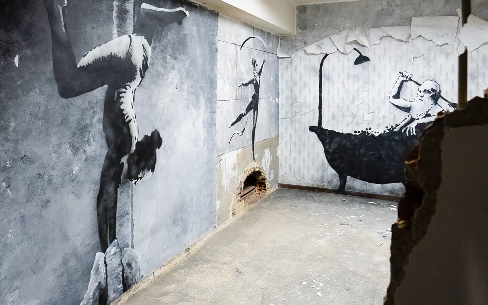 Tickets to The Banksy Museum in Lisbon in Lisbon - Features | TickYourList