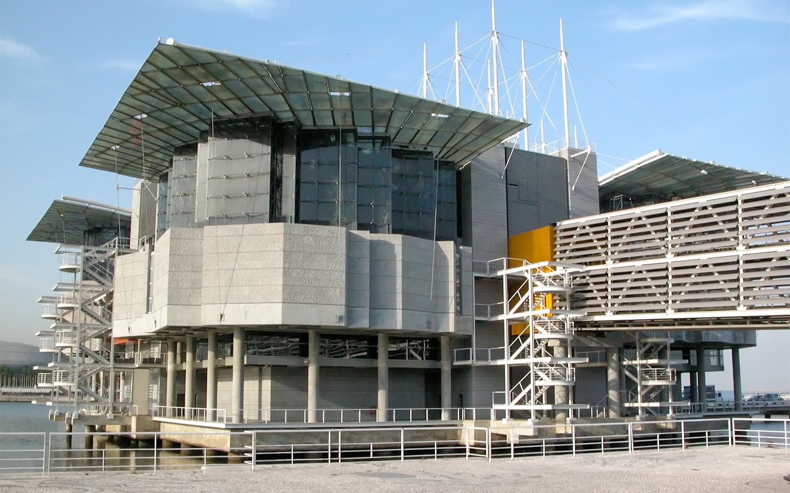 Combo: Lisbon Hop-on Hop-off Bus Tour + Oceanário de Lisboa Skip-the-Line Tickets in Lisbon - Attractions | TickYourList