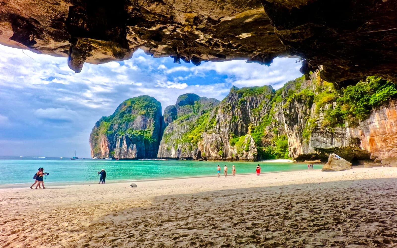 From Krabi: Phi Phi Island & 4 Islands Sunset Day Tour by Speedboat tickets in Krabi - Highlights | TickYourList