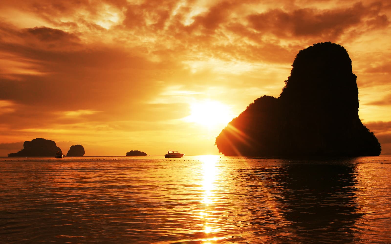 From Krabi: Phi Phi Island & 4 Islands Sunset Day Tour by Speedboat tickets in Krabi - Features | TickYourList