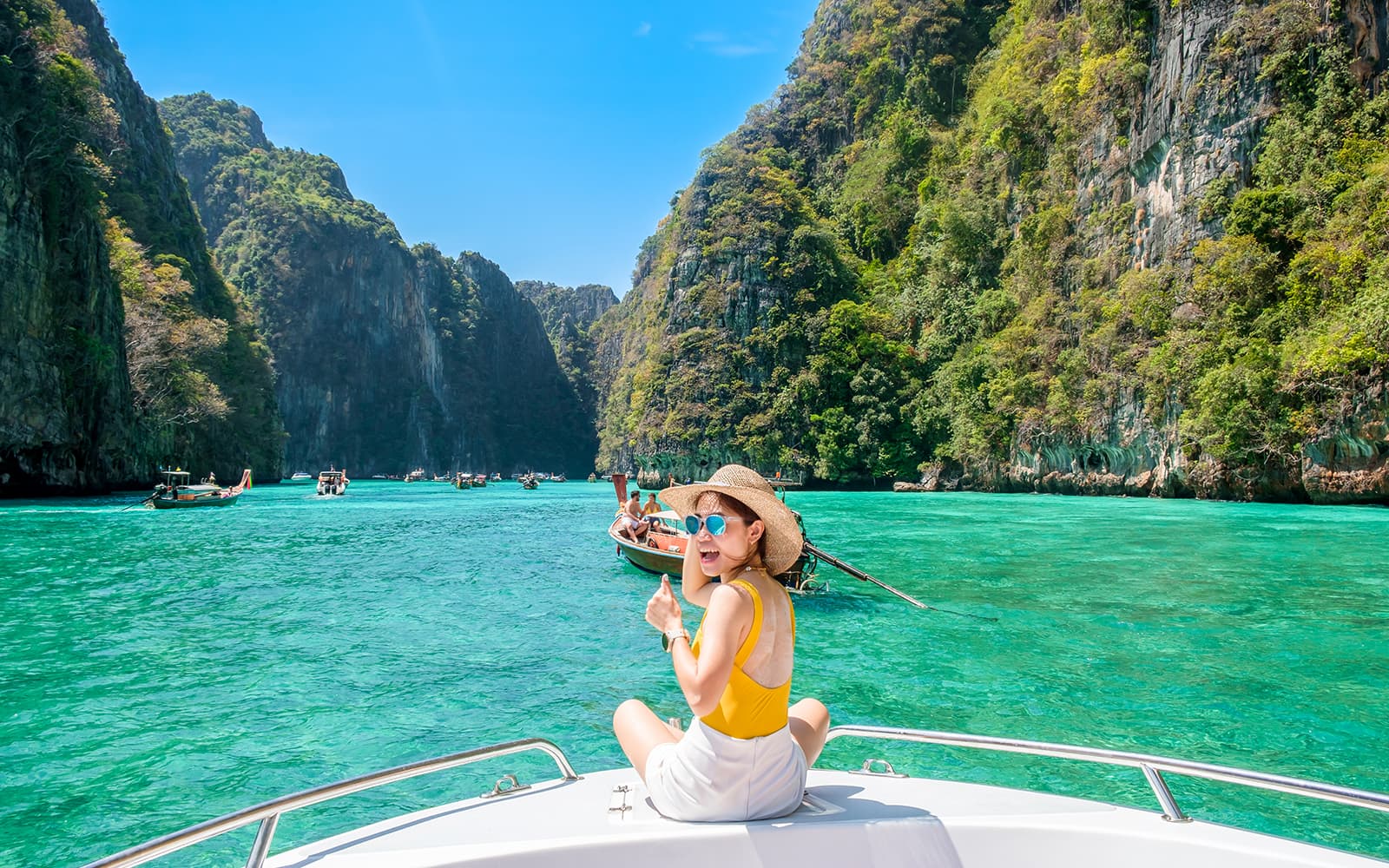 From Krabi: Phi Phi Island & Bamboo Island Day Tour by Speedboat