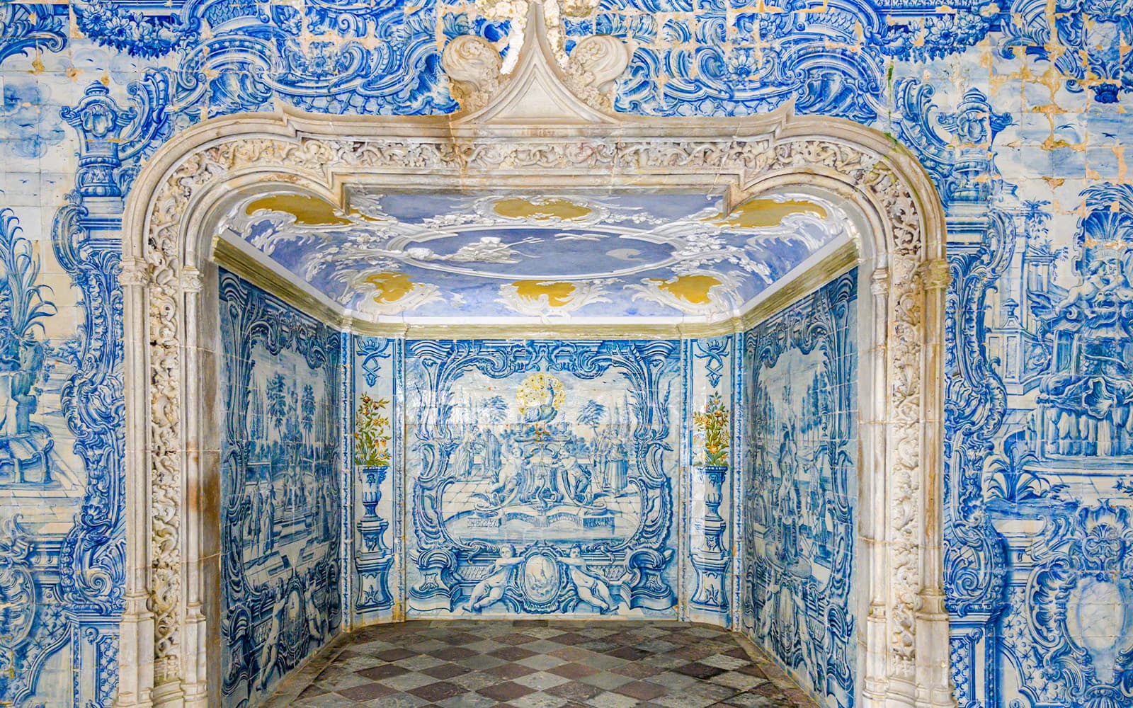 National Sintra Palace Tickets with Audio Tour in Lisbon - Features | TickYourList