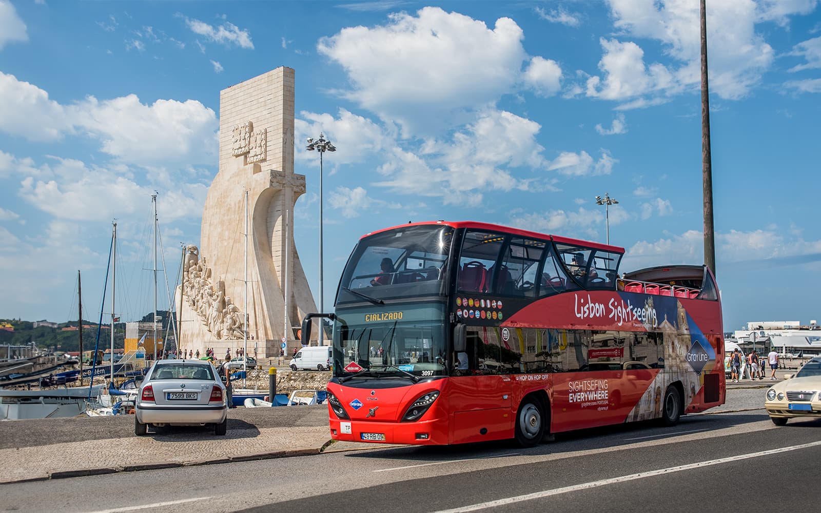 Combo: Lisbon Hop-On Hop-Off Bus Tour + São Jorge Castle Tickets in Lisbon - Attractions | TickYourList