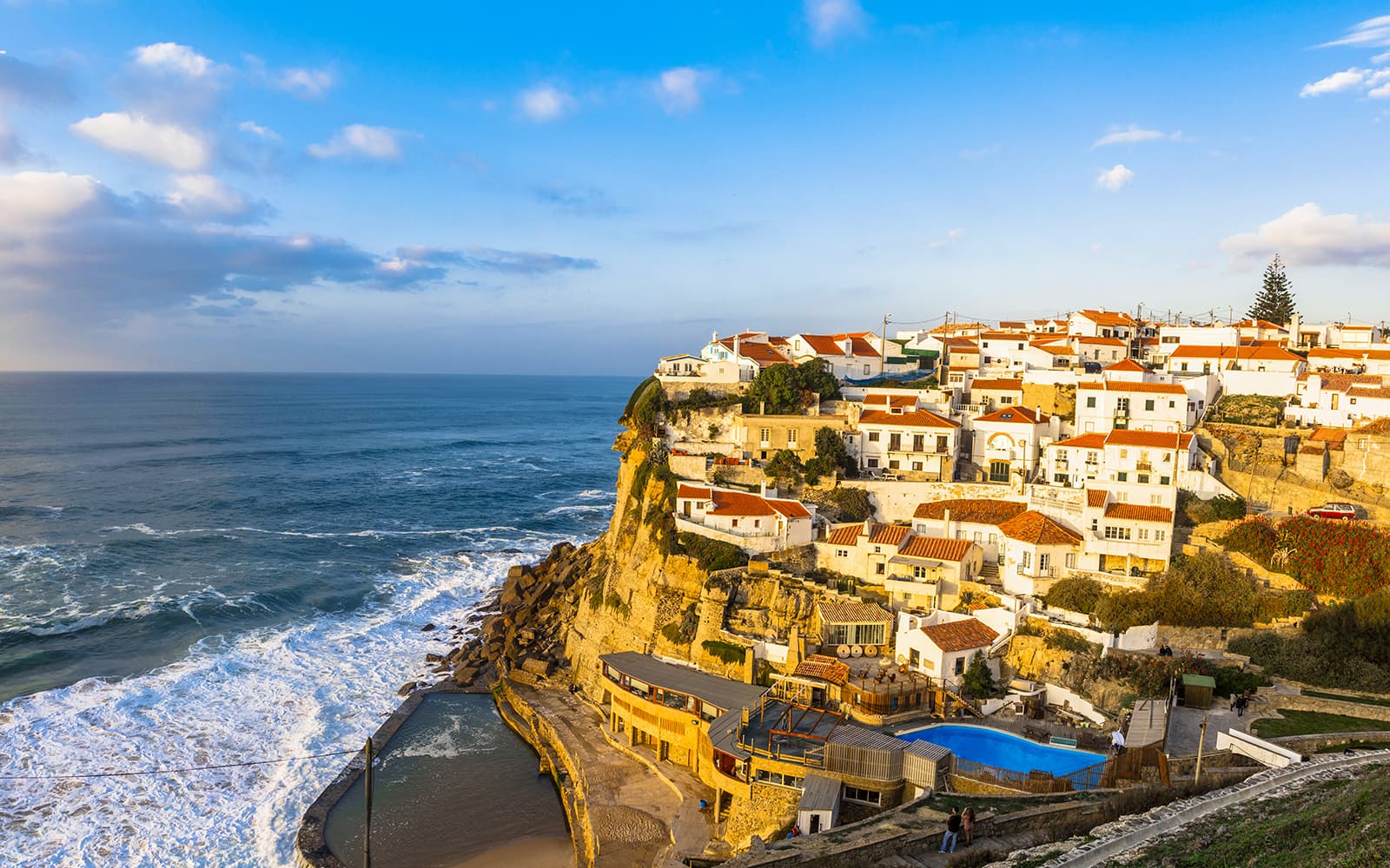 From Lisbon: Pena Palace, Quinta da Regaleira, and Sintra Full-Day Tour