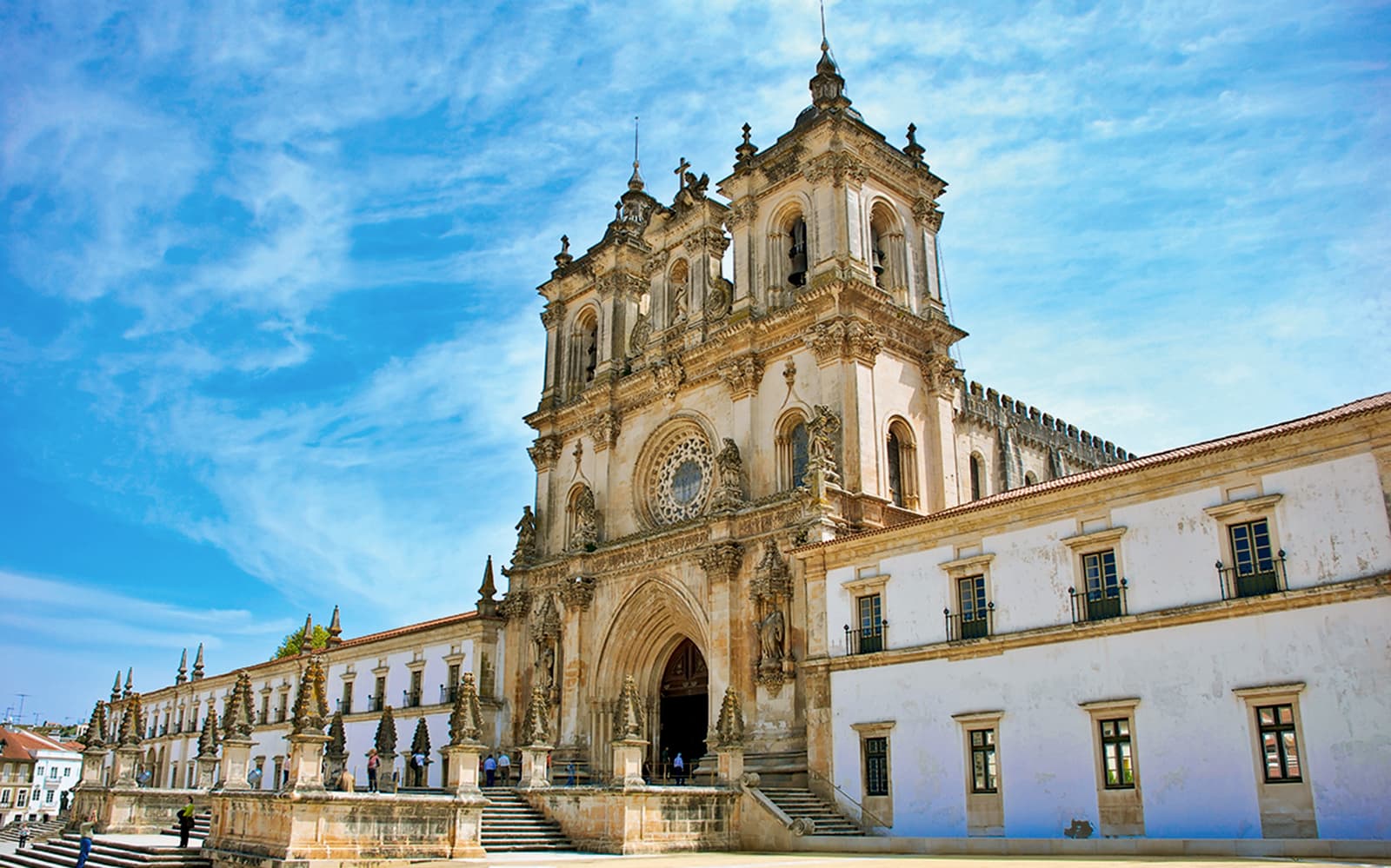 From Lisbon: Fatima, Óbidos, Nazaré & Batalha Day Trip with Optional Lunch