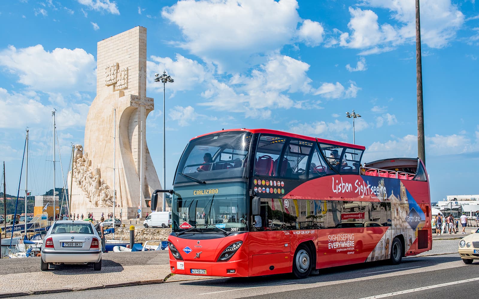 Combo (Save 10%): Fado in Chiado + Lisbon Hop-On Hop-Off Bus Tickets in Lisbon - Features | TickYourList
