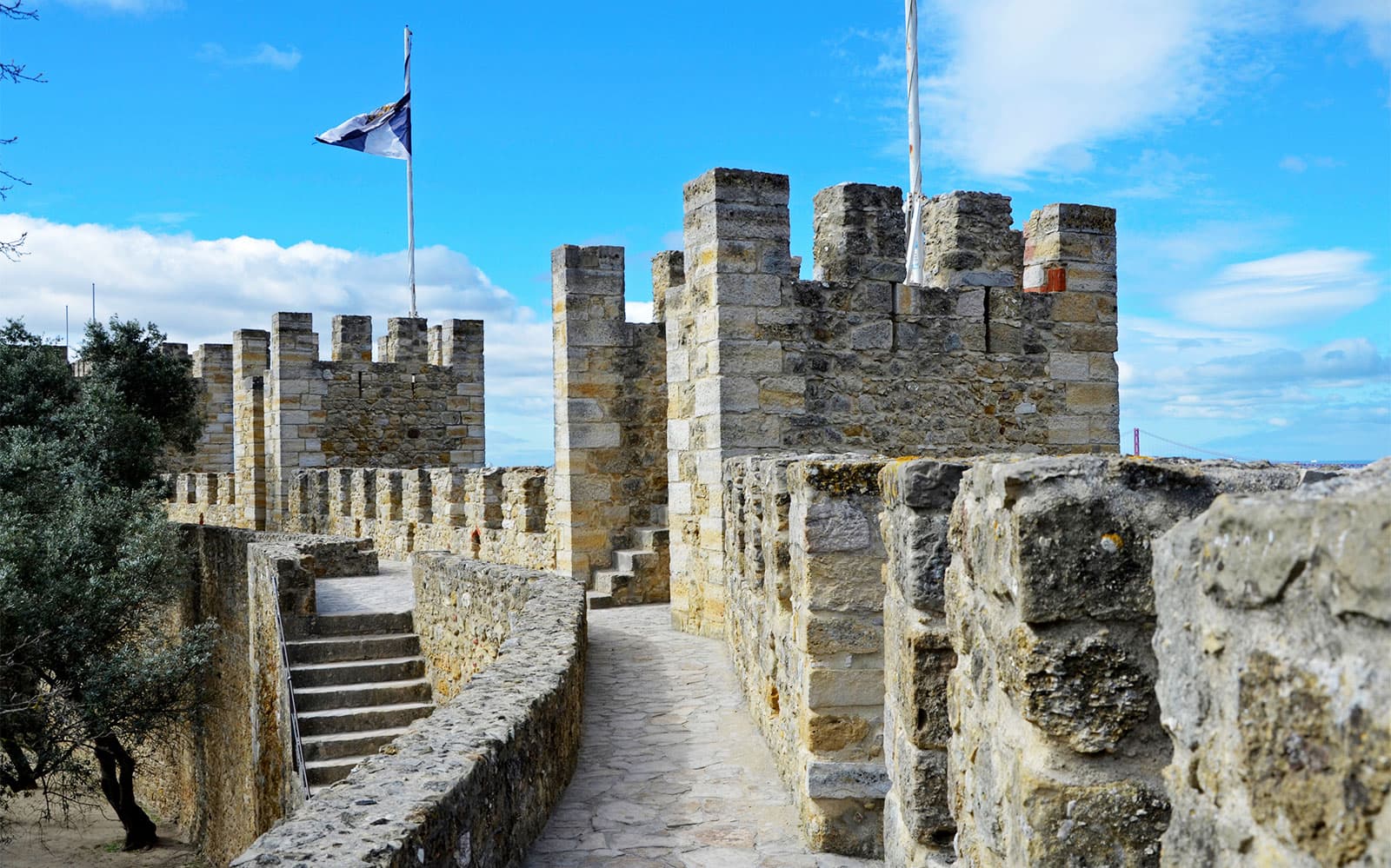 Combo (Save 10%): St. George's Castle Tickets + Lisbon Card in Lisbon - Highlights | TickYourList
