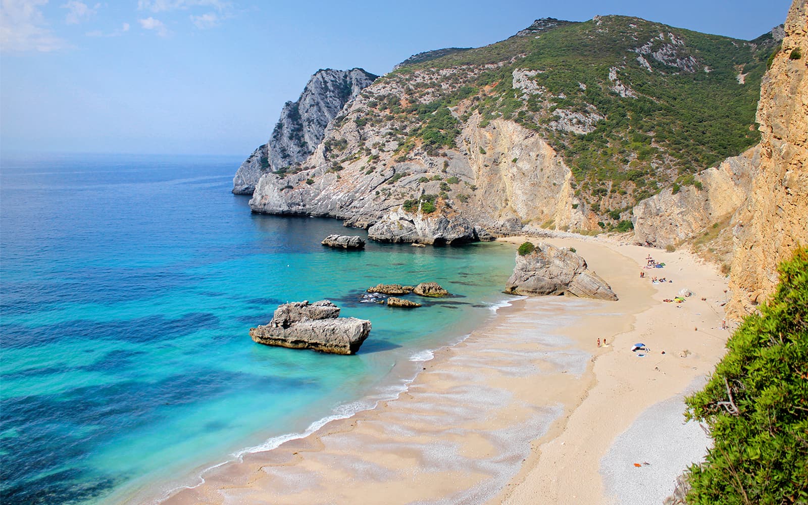 Guided Tour of Sesimbra from Lisbon with Snorkeling at Ribeira do Cavalo Beach