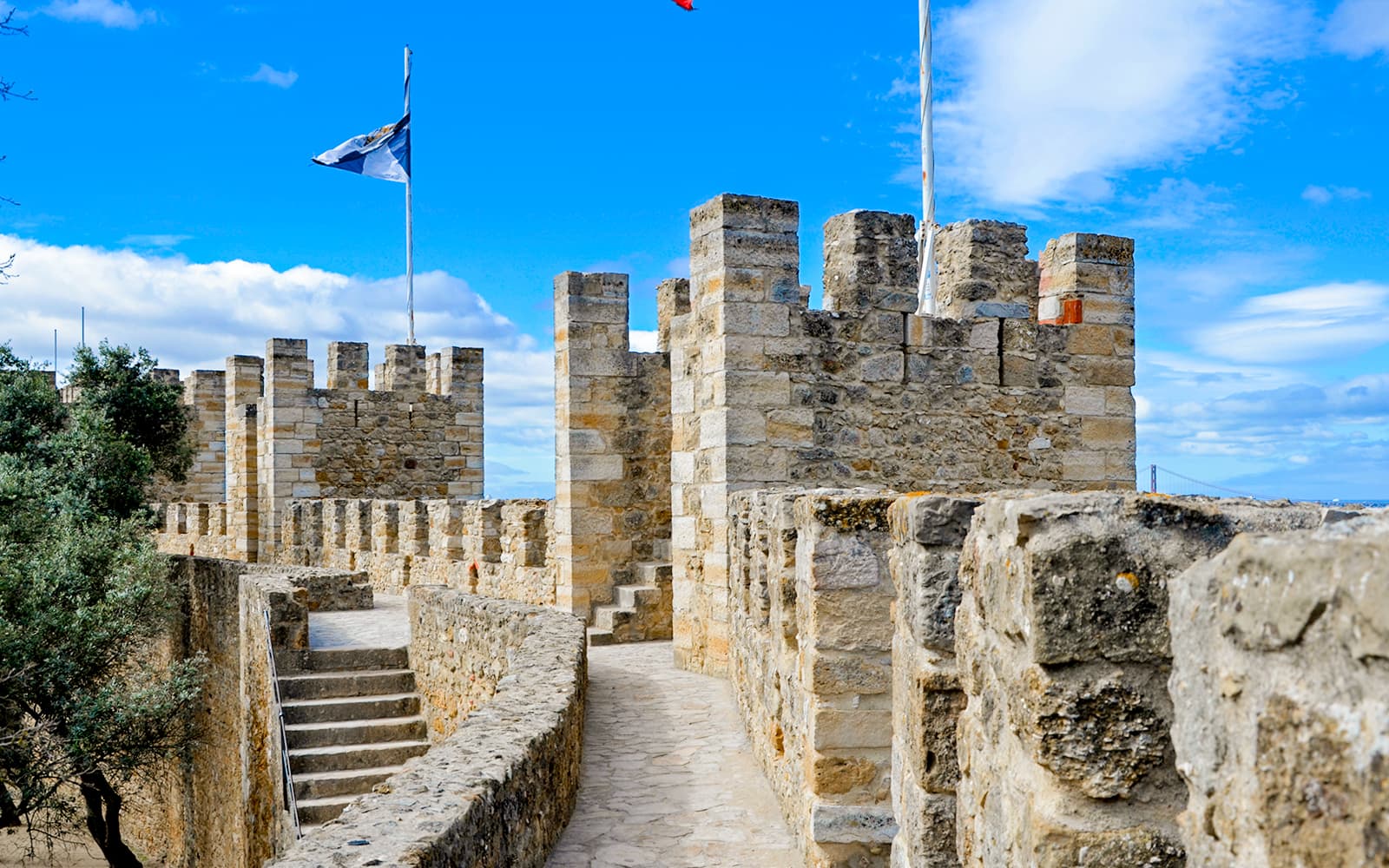 Combo: São Jorge Castle + Belém Tower + Jerónimos Monastery Tickets