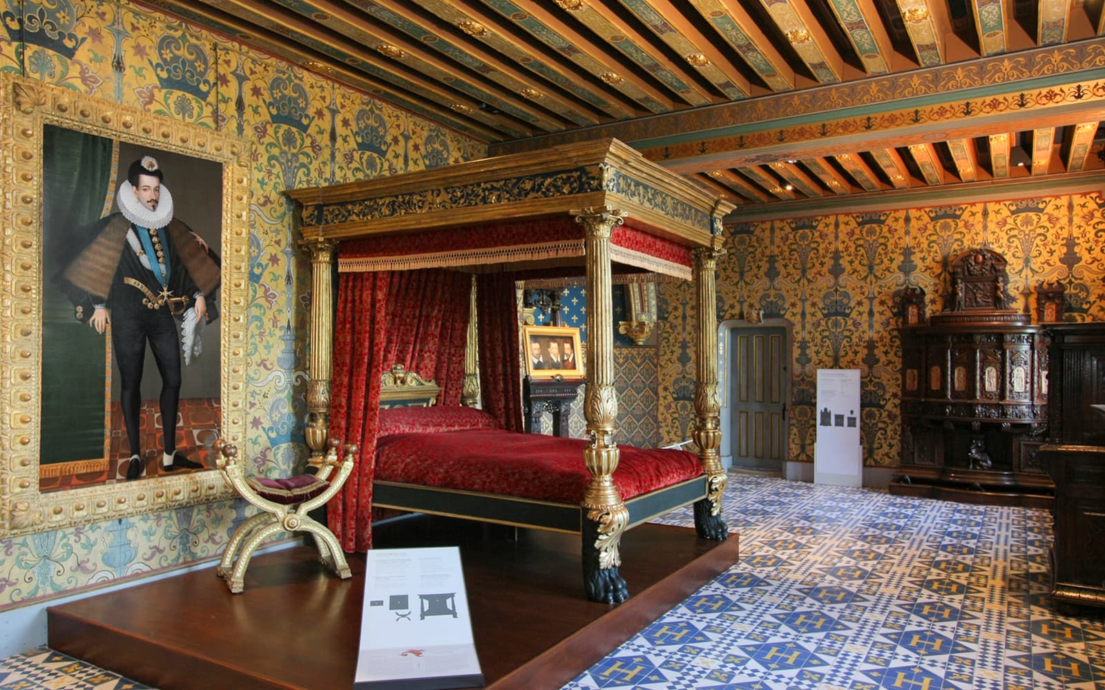 Blois Royal Castle & Gardens Tickets in Loire Valley - Highlights | TickYourList